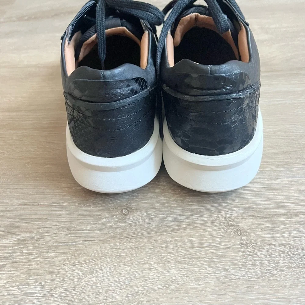 Clarks Womens Unstructured Sneaker Trainer Leather “Un Rio Sprint” Sz 9.5